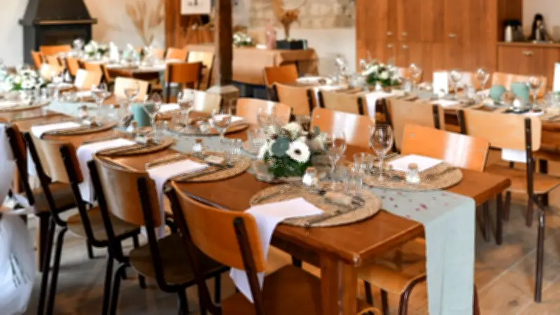 Refus de réchauffer un plat à la dinde : la polémique dans un restaurant végan