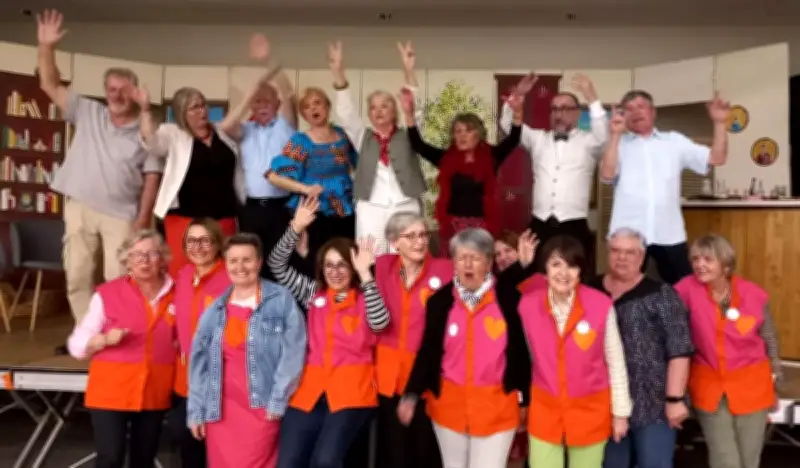 Représentation théâtrale solidaire des Blouses roses à Laplume