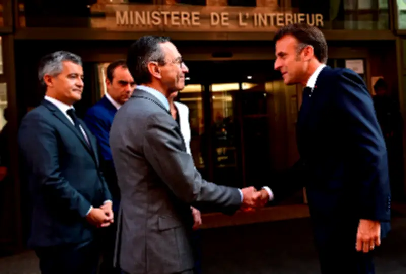 Retailleau savoure le "cadeau" de Macron et se voit président