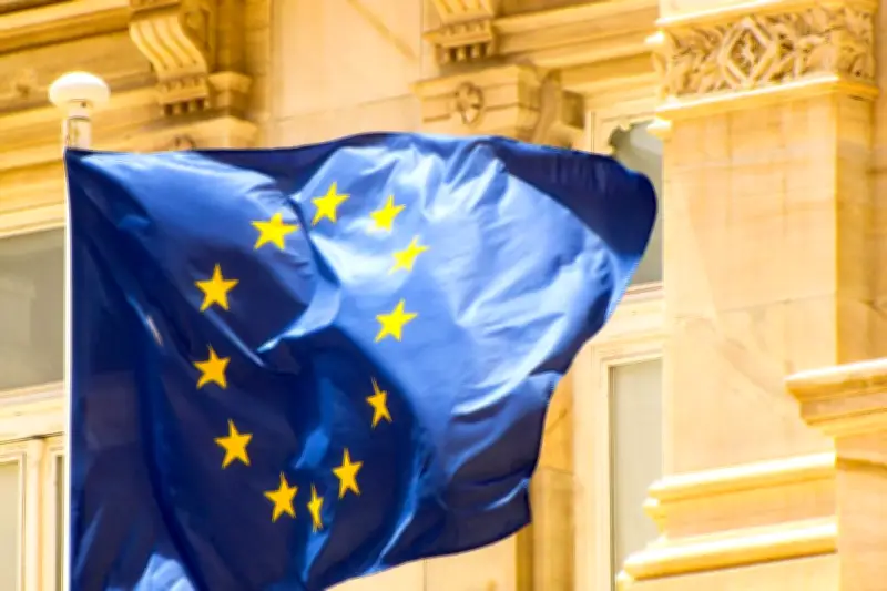 Éric Ciotti confirme le maintien du drapeau européen sur la mairie de Nice