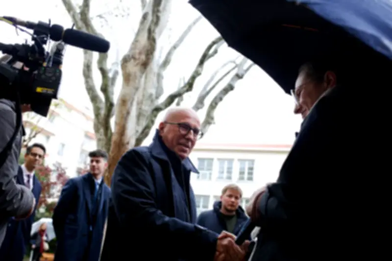 Éric Ciotti satisfait d'un recours lui permettant de cumuler ses mandats