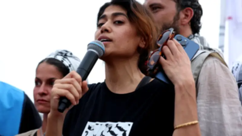 Rima Hassan en garde à vue : de la drogue découverte lors de son audition pour apologie du terrorisme