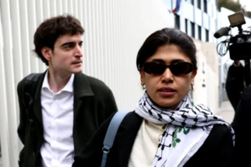 Rima Hassan et la drogue : priorité au direct selon Daniel Schneidermann