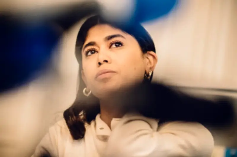 Rima Hassan, eurodéputée LFI, porte plainte après des fuites médiatiques sur sa garde à vue