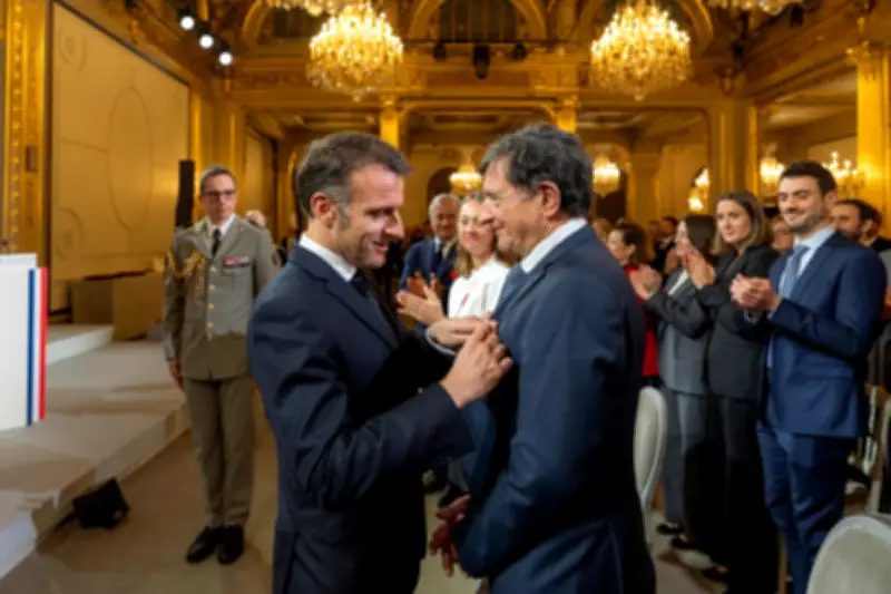 Roger Cosquer, ancien des Charbonnages de France, élevé au grade de chevalier du Mérite