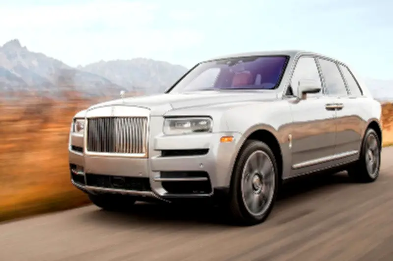 Rolls-Royce Cullinan : Le SUV qui porte l'excellence britannique dans l'ère moderne