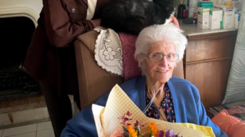 Rose Vassail, 103 ans, doyenne de Castries et passionnée de lecture