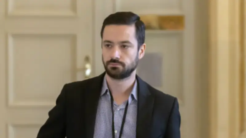 Roubaix : le maire LFI David Guiraud augmente ses indemnités de 475 euros mensuels