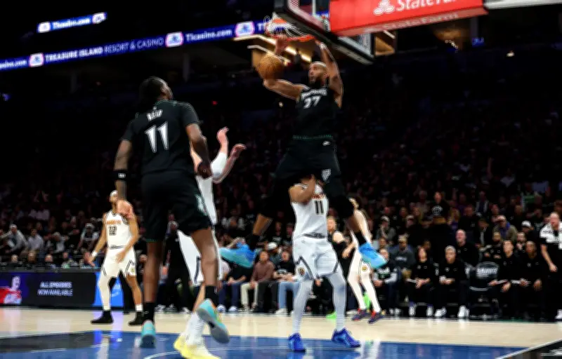 Rudy Gobert éblouit face à Jokic et mène les Wolves en playoffs NBA