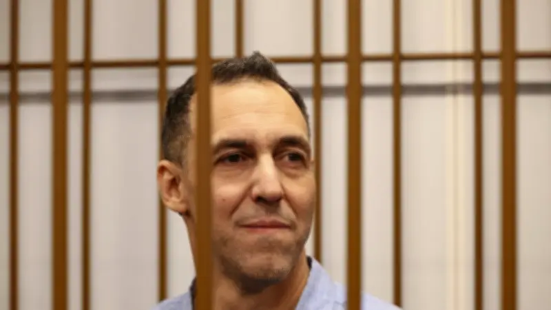 Russie : le Kremlin dit avoir fait une proposition à la France pour libérer Laurent Vinatier