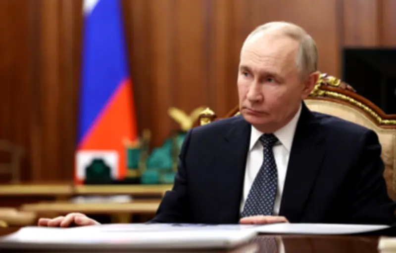Russie : six militants antiguerre condamnés à de lourdes peines de prison