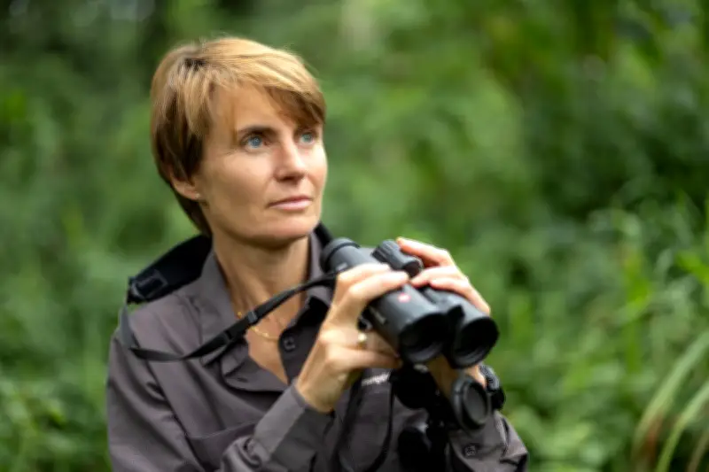 Sabrina Krief révèle les secrets des chimpanzés dans son nouveau livre