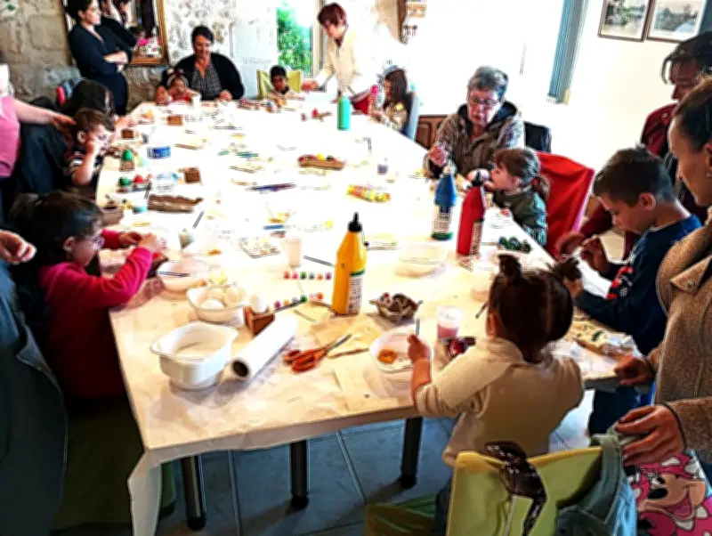 Saint-Colomb-de-Lauzun célèbre Pâques avec une chasse aux œufs et un atelier créatif