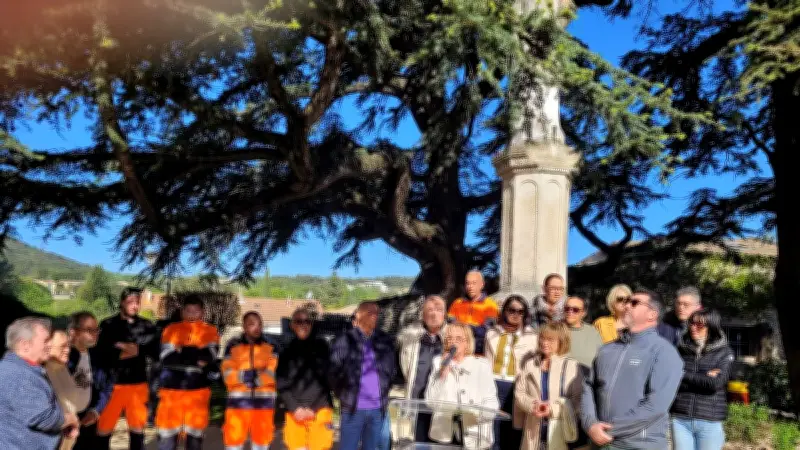 Saint-Laurent-des-Arbres inaugure sa place rénovée pour 36 000 €