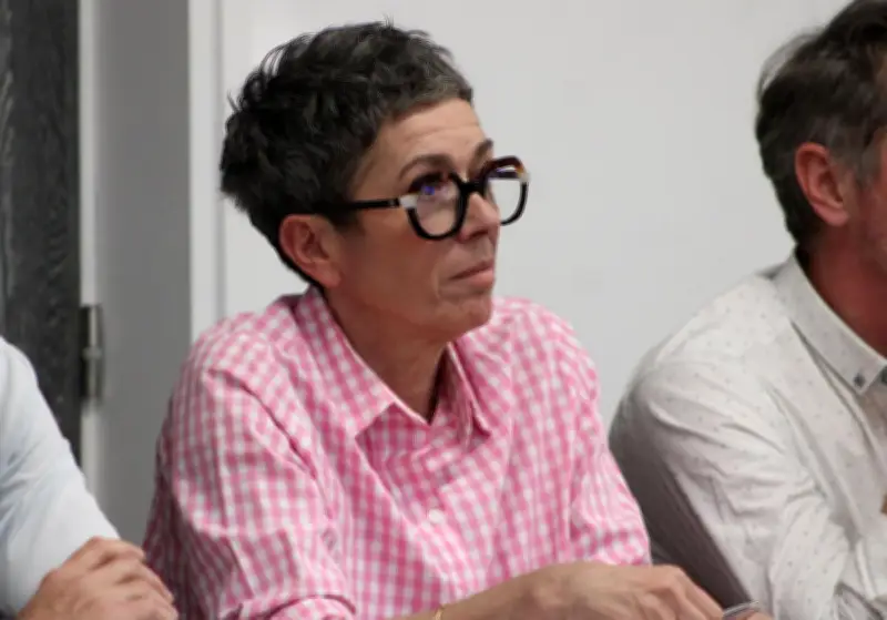 Sainte-Terre : la maire victime de clous répandus pour crever ses pneus