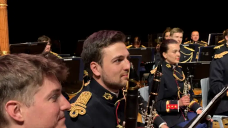 Salle comble à Nîmes pour le concert caritatif de la Garde républicaine en hommage aux gendarmes