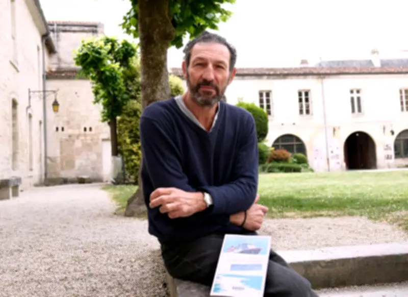 Salon du livre à Saintes : défense des maisons d'édition indépendantes