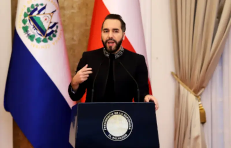 Salvador : Bukele promulgue la prison à perpétuité dès 12 ans