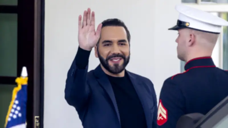 Salvador : réforme express pour renforcer le pouvoir de Bukele