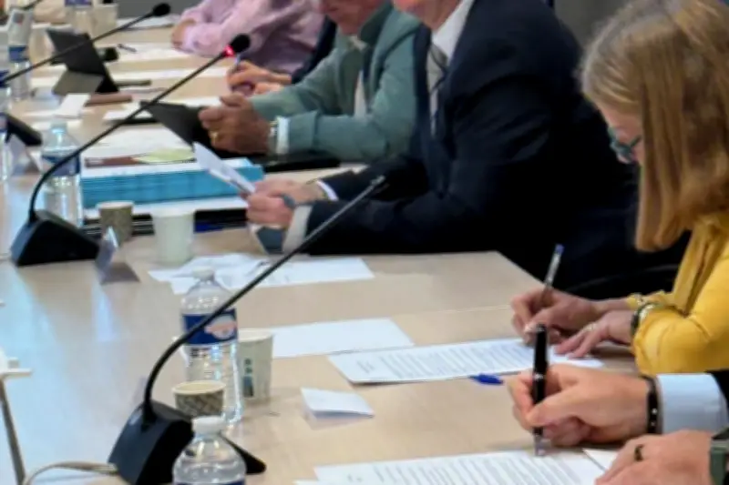 Sanary : les taux d'impôts locaux maintenus en 2026, le maire divise ses frais de représentation