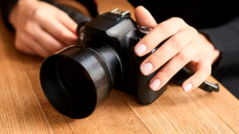 Séance photo fatale : une Américaine inculpée pour meurtre après avoir tué son petit ami