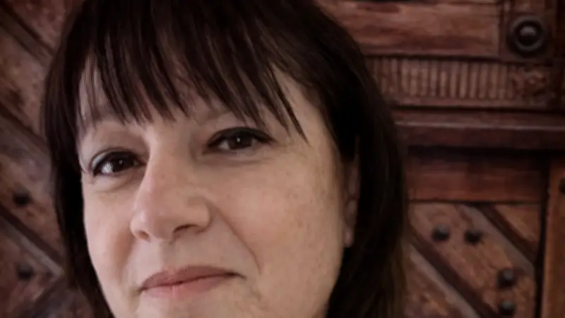 Sandrine Chapus, Grand Consul de Nîmes, publie un livre jeunesse sur le patrimoine local