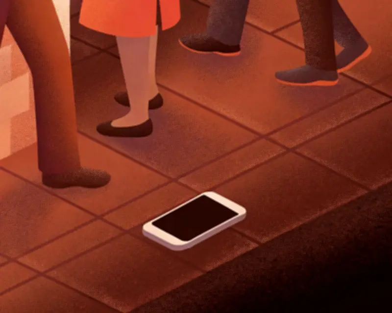 Sans-abri et hyperconnectés : le smartphone, outil de survie dans la rue