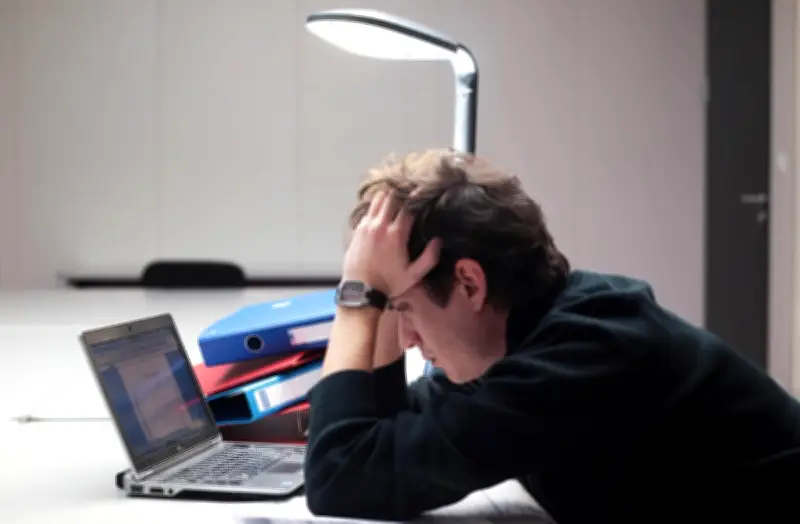 Santé mentale des jeunes : la FHF alerte sur des difficultés d'accès aux soins massives