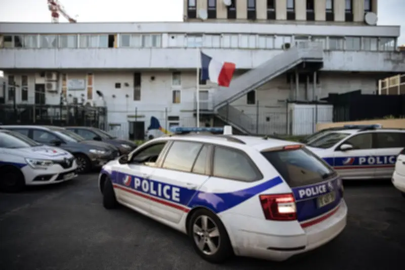Sarcelles : trois policiers soupçonnés de violences et de viol en garde à vue