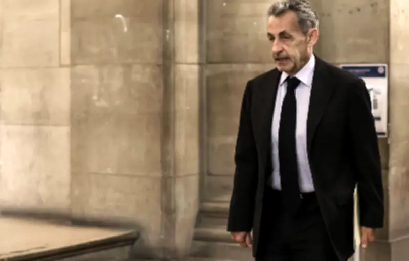 Sarkozy face aux révélations de Guéant, hommage à un soldat, PSG-Bayern