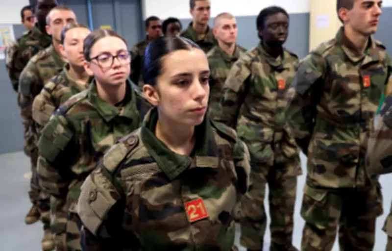 Service national volontaire : plus de 2 200 candidats en trois mois, un tiers de femmes