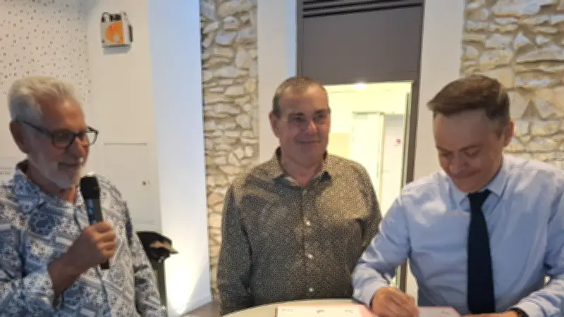 Signature d'une convention pour valoriser le trophée taurin dans le Gard