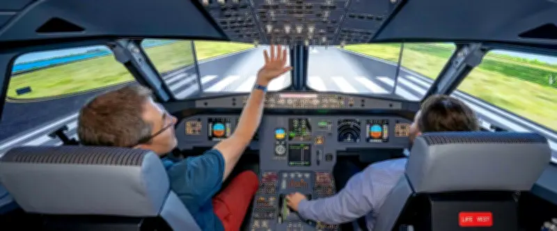 Simulateur de vol ultra-réaliste d'Airbus A320 dans une chambre d'hôtel à Montpellier