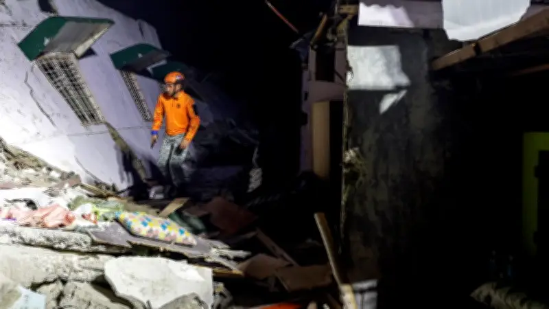 Séisme aux Philippines : 72 morts, appel à l'aide pour les sinistrés