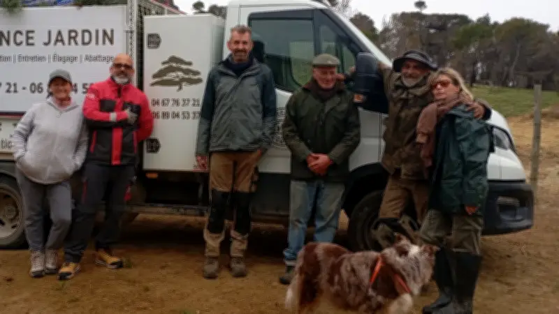 Solidarité en Hérault : Des bénévoles sauvent une association de poneys après les tempêtes