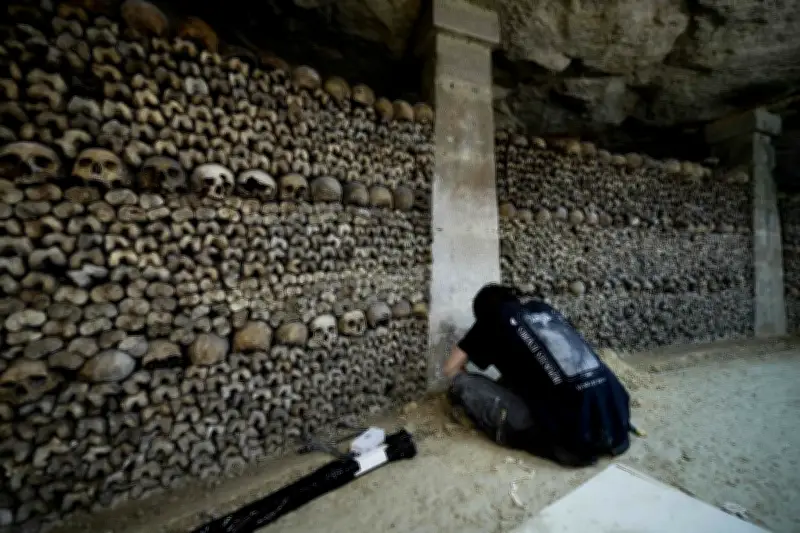 Sous Paris, les catacombes se modernisent pour protéger les défunts et accueillir les visiteurs