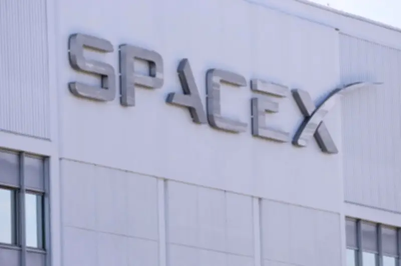 SpaceX dépose son dossier pour une entrée en Bourse historique, visant 75 milliards de dollars