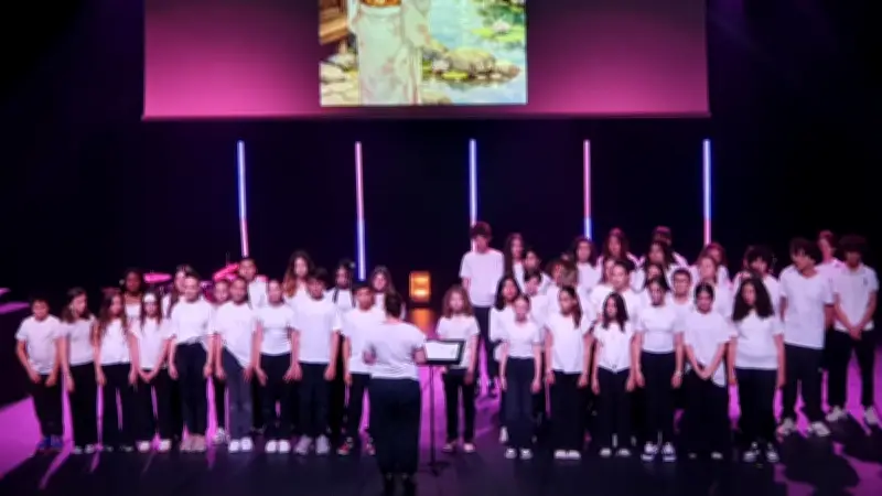 Spectacle manga : collégiens et lycéens chantent en japonais à Bagnols-sur-Cèze