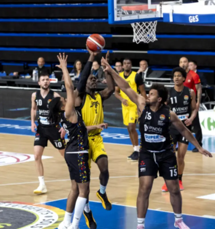 Stade Montois face au leader Garonne AB : un défi colossal en Nationale 1