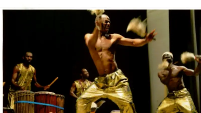 Stage de danse africaine à Olargues : Kevin et Léo transmettent leur passion vibrante