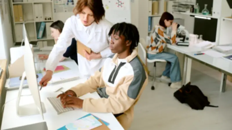 Stage en 3e et 2nd : le gouvernement propose une alternative aux élèves