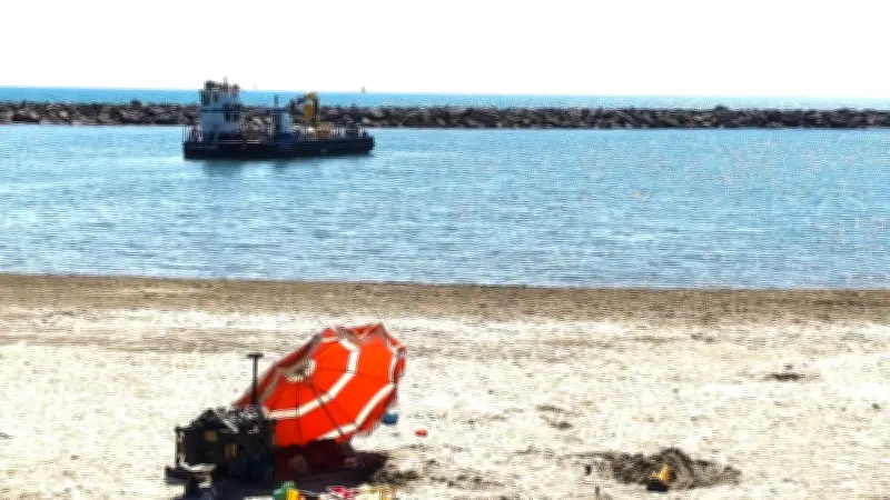 Sète : dragage et réengraissement des plages pour préparer l'été