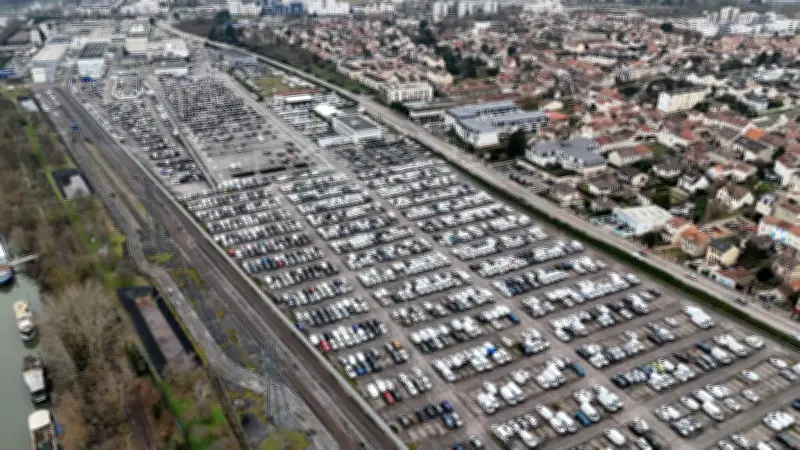 Stellantis arrête la production à Poissy en 2028, des centaines d'emplois menacés