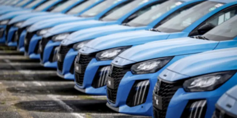 Stellantis à Poissy : un nouveau signal alarmant du déclin de l'industrie automobile française