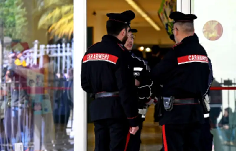 Syndrome de Diogène : une femme retrouvée morte ensevelie sous des piles de cartons à Vérone