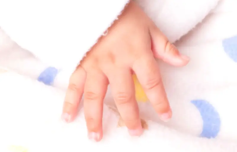 Syndrome du bébé secoué : un kit de prévention envoyé dans toutes les maternités françaises