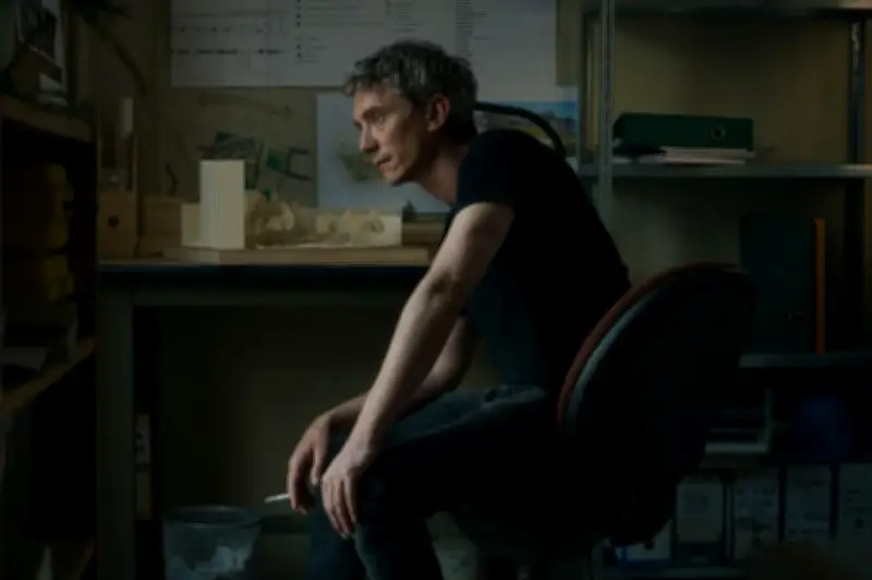 «Tant que le soleil frappe» : Swann Arlaud, architecte obstiné contre les puissants