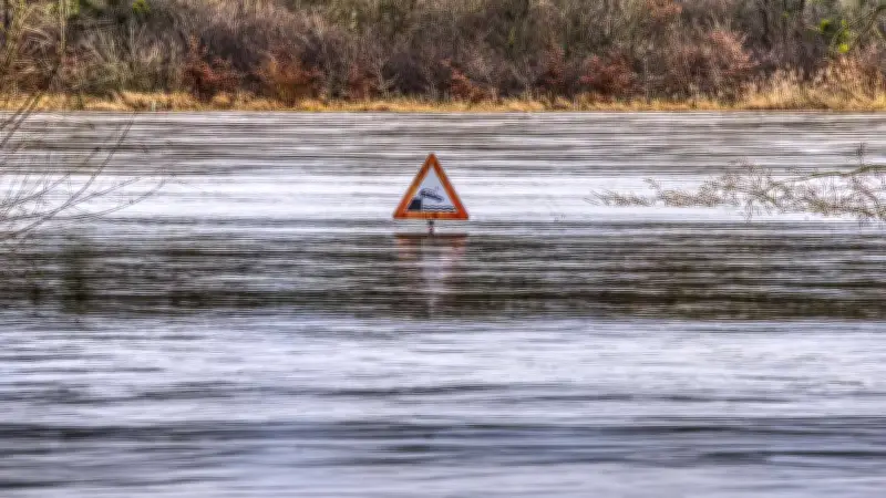Tempête Leonardo : alerte rouge en Espagne, 3000 évacués en Andalousie
