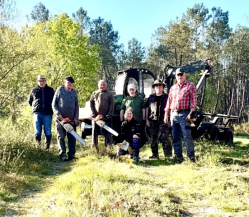 Tempêtes Nils et Pedro : la DFCI de Sanguinet dégage les chemins forestiers