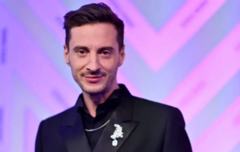 Thomas Jolly, metteur en scène des JO Paris 2024, dirigera la tournée Drag Race France Live